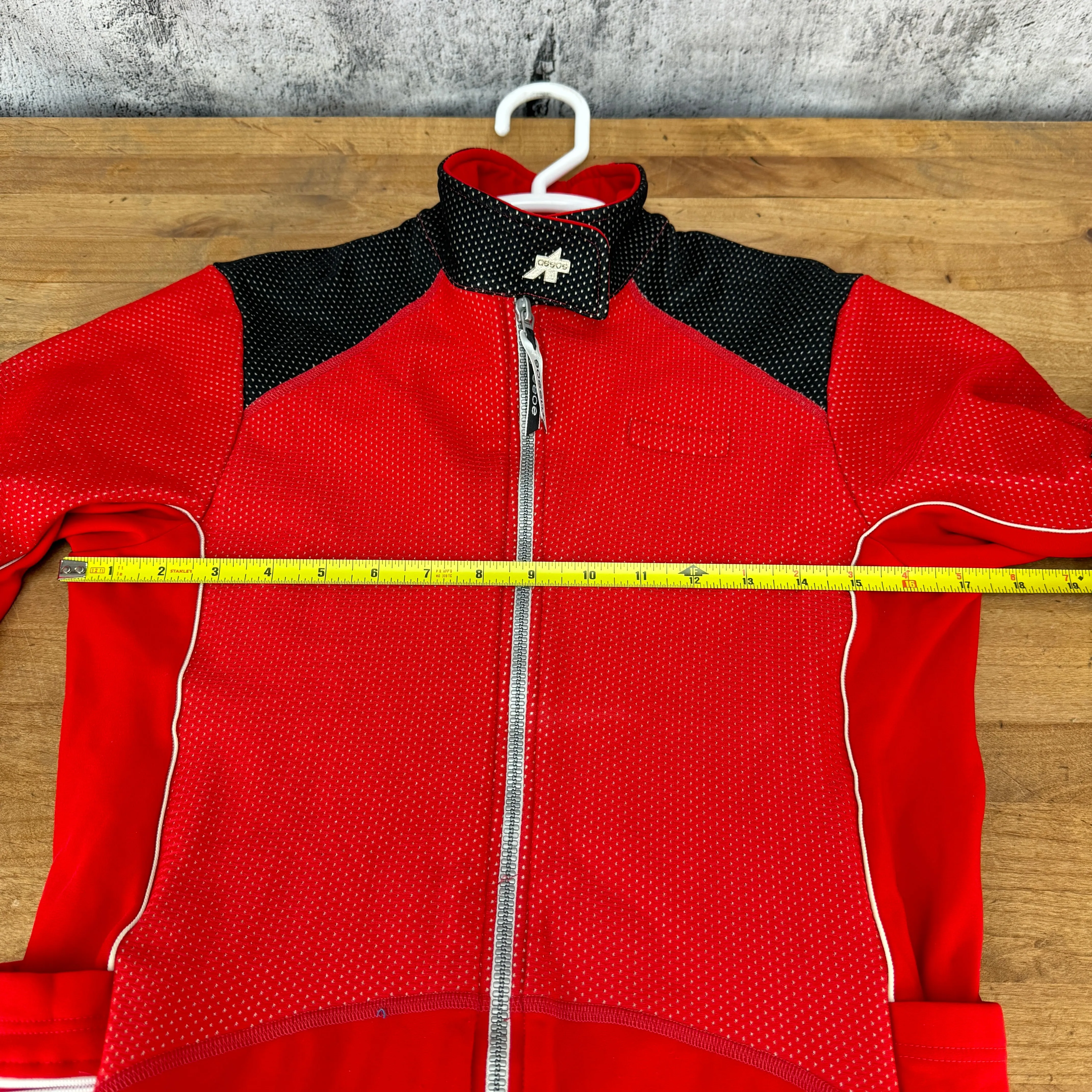 Assos Airblock 851 Men's Medium Cycling Jacket Red