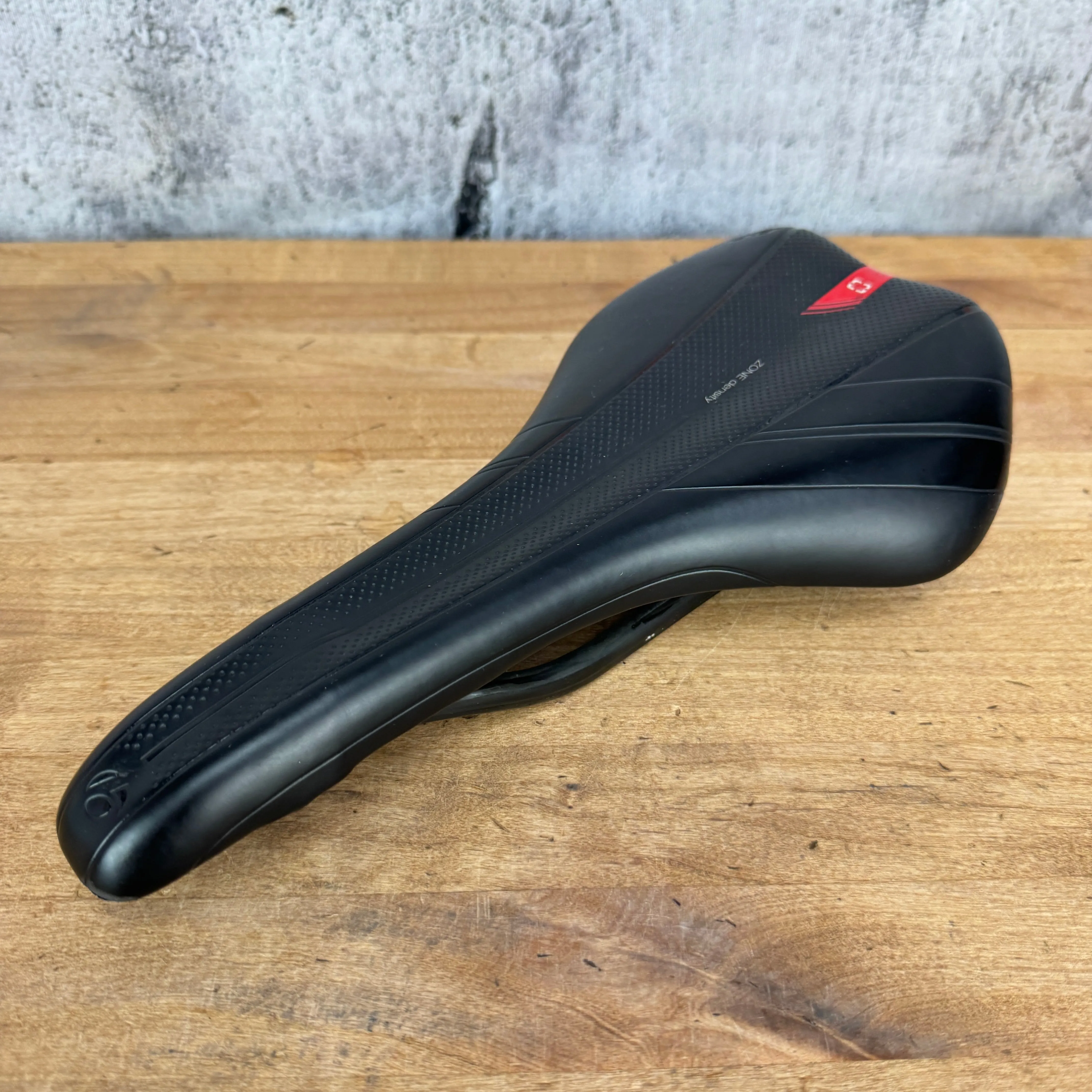 Bontrager Affinity Pro 140mm 7x10mm Carbon Rails Bike Saddle 169g