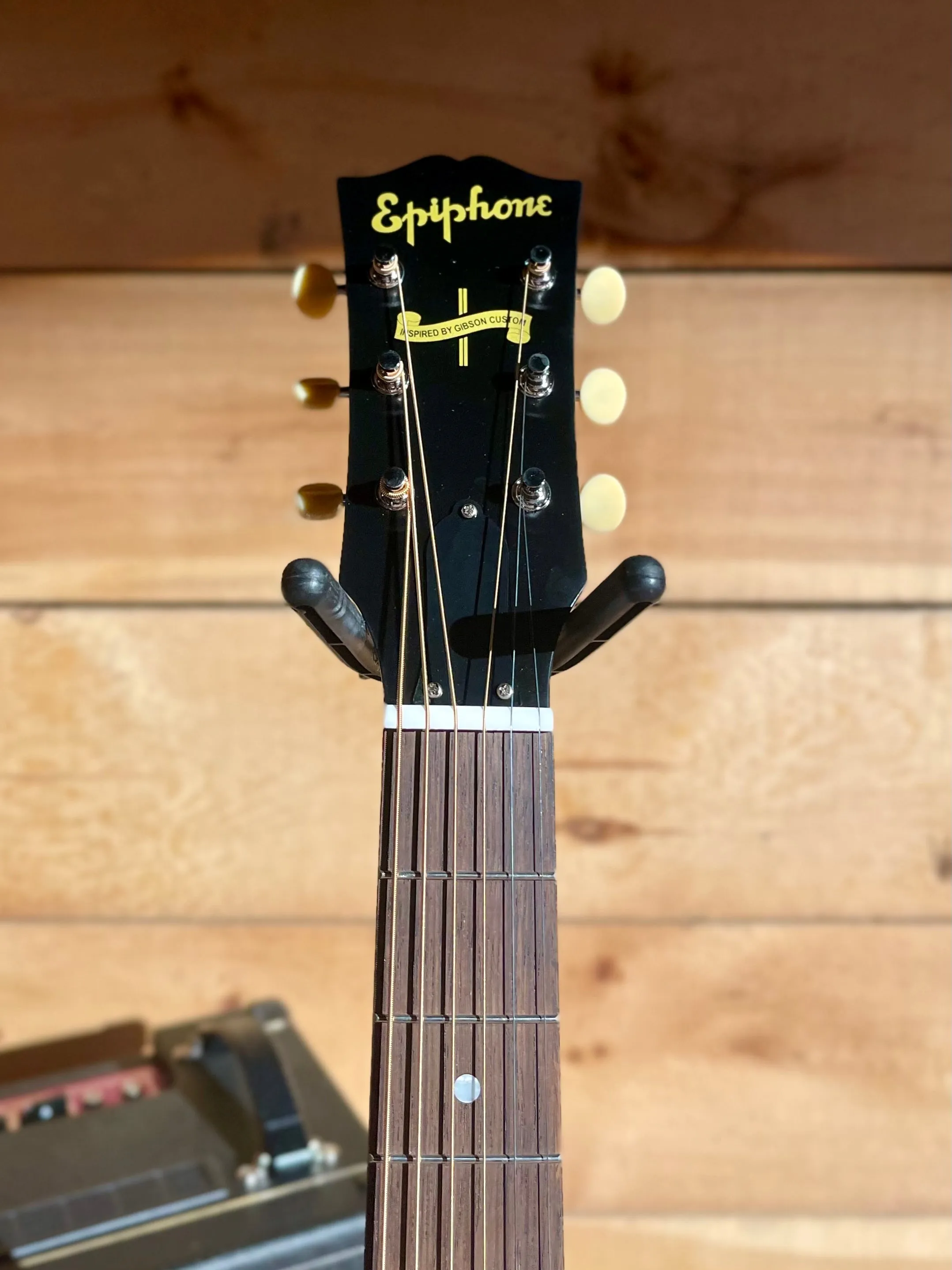 Epiphone 1942 Banner J-45, Vintage Burst